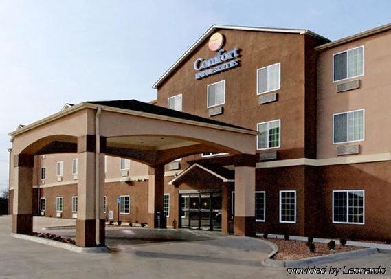 Comfort Inn & Suites Near Bethel College Newton Экстерьер фото