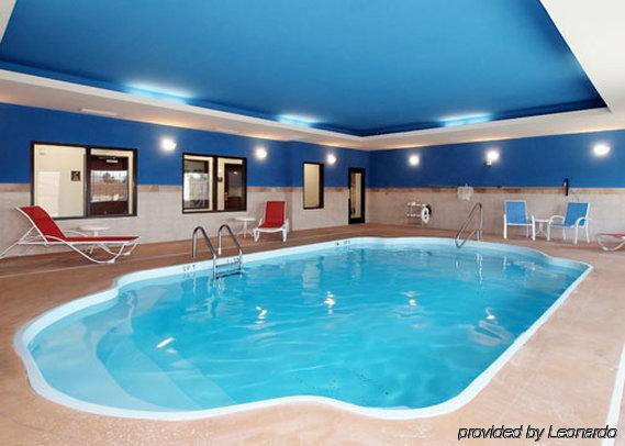 Comfort Inn & Suites Near Bethel College Newton Удобства фото